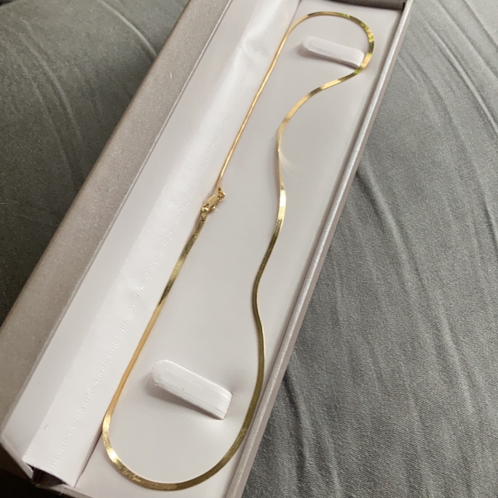 1/10 ct 18 inch Herringbone Gold Chain Necklace 3mm